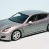 Minichamps Porsche Panamera S Hybrid (2011)