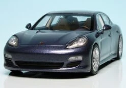 Minichamps Porsche Panamera 4S (2011) -Modellwagen Verkauf 400068260 Minichamps Porsche Panamera 4S 2011 z3