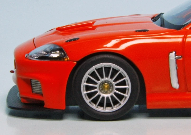 Minichamps Jaguar XKR GT3 Coupé (2008) 4 Minichamps Jaguar XKR GT3 Coupé (2008) – Bild 4