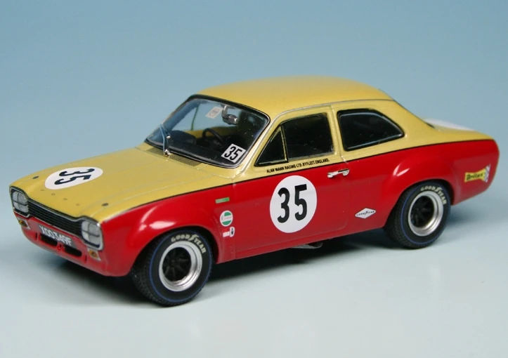 Minichamps Ford Escort I TC Team Alan Mann Racing "ADAC Tourenwagen GP Nürburgring 1968" 1 Minichamps Ford Escort I TC Team Alan Mann Racing "ADAC Tourenwagen GP Nürburgring 1968"
