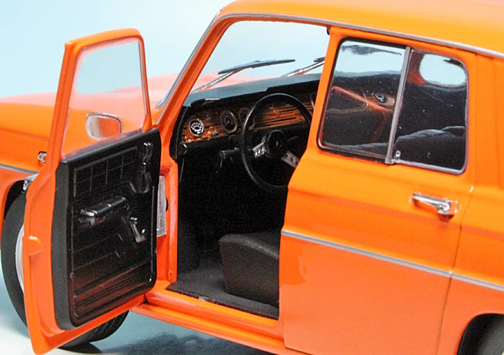 Solido Renault 8 TS (1967) 5 Solido Renault 8 TS (1967) – Bild 5