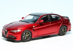 Solido Alfa Romeo Giulia Quadrifoglio (2017)