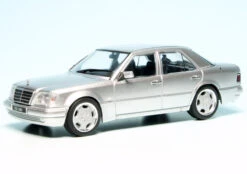 Solido Mercedes Benz E60 AMG Limousine (W124) (1994)