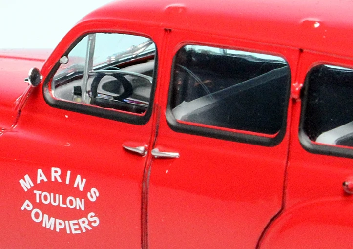 Solido Renault Colorale 4x4 (1953) "Feuerwehr Marins Toulon" 5 Solido Renault Colorale 4x4 (1953) "Feuerwehr Marins Toulon" – Bild 5