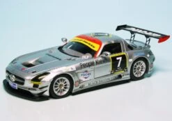 Minichamps Mercedes Benz SLS AMG GT3 Rennwagen Team Black Falcon "24h Dubai 2011"