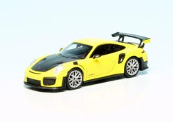 Minichamps Porsche 911 GT2 RS (991/2) (2018)