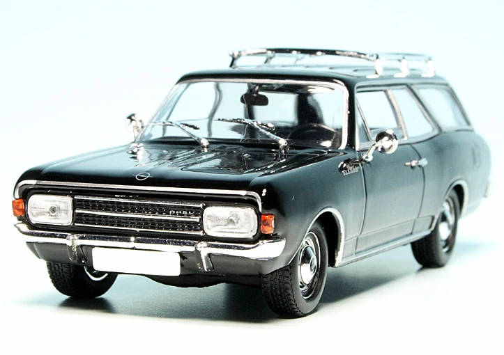 Minichamps Opel Rekord C Caravan (1968) 3 Minichamps Opel Rekord C Caravan (1968) – Bild 3