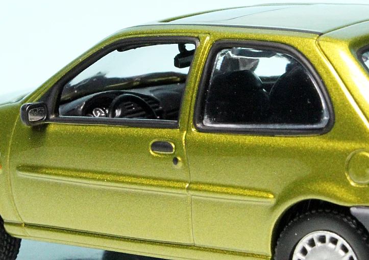 Minichamps Ford Fiesta (1995) 5 Minichamps Ford Fiesta (1995) – Bild 5