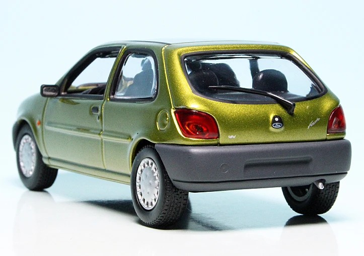 Minichamps Ford Fiesta (1995) 6 Minichamps Ford Fiesta (1995) – Bild 6