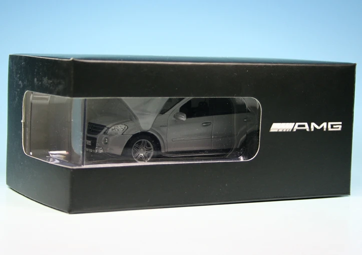 Minichamps Mercedes Benz ML63 AMG (W164) (2008) "Mercedes Benz Werbemodell" 7 Minichamps Mercedes Benz ML63 AMG (W164) (2008) "Mercedes Benz Werbemodell" – Bild 7