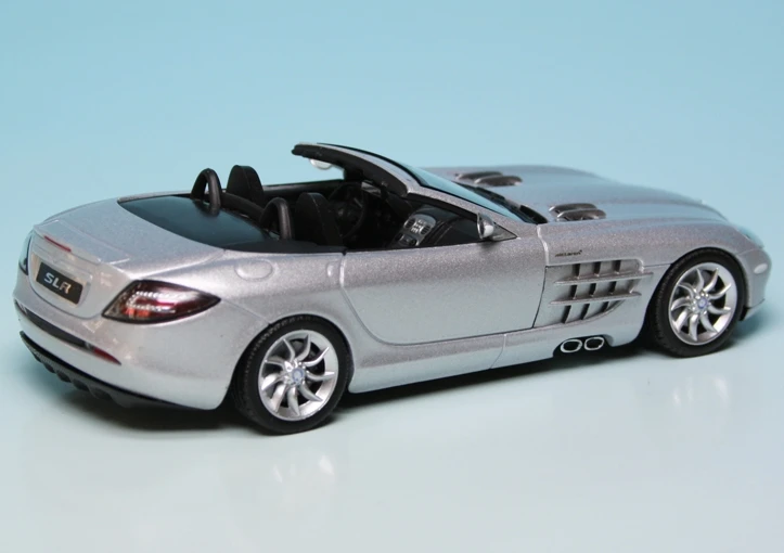 Minichamps Mercedes Benz McLaren SLR Roadster (A199) (2007) "Mercedes Benz Werbemodell" 2 Minichamps Mercedes Benz McLaren SLR Roadster (A199) (2007) "Mercedes Benz Werbemodell" – Bild 2