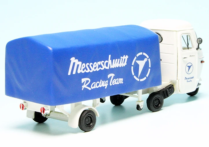 AutoCult Piaggio Ape Pentaro Renntransporter (1961) (USA) "Messerschmitt Racing Team" 2 AutoCult Piaggio Ape Pentaro Renntransporter (1961) (USA) "Messerschmitt Racing Team" – Bild 2