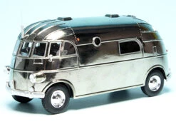 AutoCult Hunt Hollywood House Car (1940) (USA)