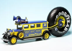 AutoCult Buick Promotion Bus (1929) (USA) "Goodyear Airwheel"
