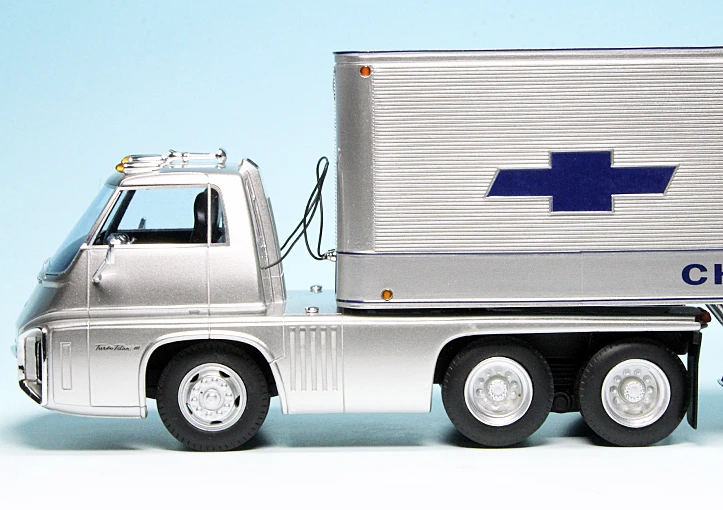 AutoCult Chevrolet Turbo Titan III Gas Turbine Truck (1966) (USA) 4 AutoCult Chevrolet Turbo Titan III Gas Turbine Truck (1966) (USA) – Bild 4