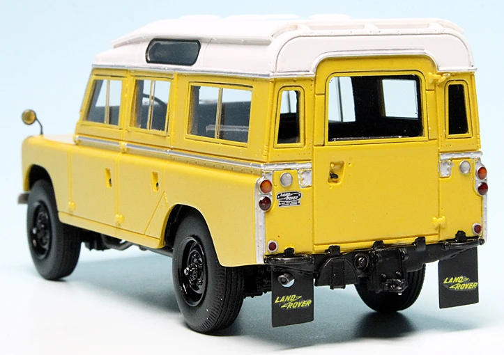 AutoCult Land Rover 109 Series III (1975) (Großbritannien) 6 AutoCult Land Rover 109 Series III (1975) (Großbritannien) – Bild 6