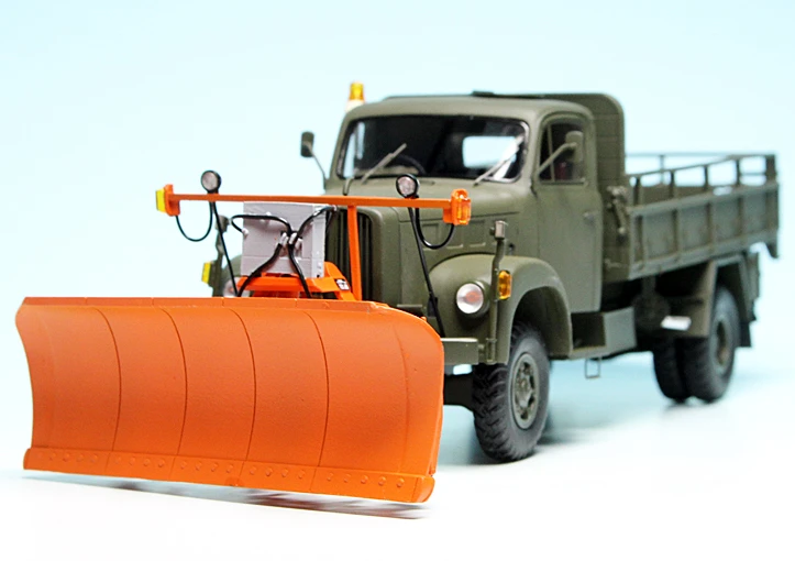 AutoCult Berna 2VM 4.9t Pritschenwagen "Schweizer Armee" 3 AutoCult Berna 2VM 4.9t Pritschenwagen "Schweizer Armee" – Bild 3