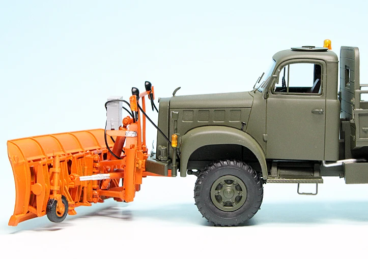 AutoCult Berna 2VM 4.9t Pritschenwagen "Schweizer Armee" 5 AutoCult Berna 2VM 4.9t Pritschenwagen "Schweizer Armee" – Bild 5