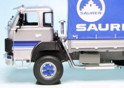 AutoCult Saurer D250 B Pritsche/Plane (1982) (Schweiz) "Saurer Ersatzteile" -Modellwagen Verkauf ac90144 autocult saurer d250 b pritscheplane 1982 schweiz saurer ersatzteile 3