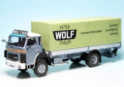 AutoCult Saurer D250 B Pritsche/Plane (1982) (Schweiz) "Wolf Transporte"